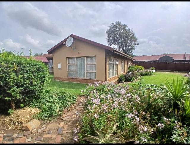 4 BEDROOM HOUSE FOR SALE IN LODEYKO